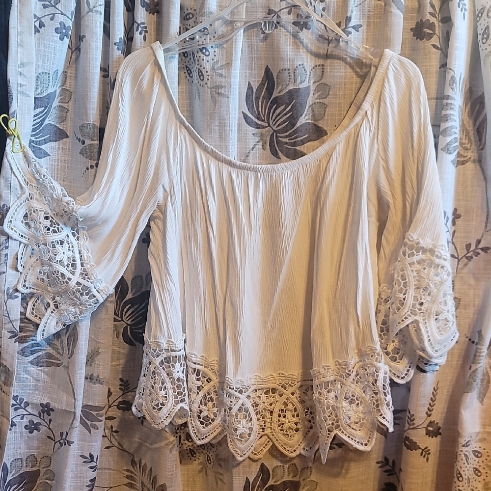 Elegant White Lace Trim Women's Top